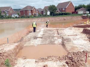 'Longhouse' discovery rocks archaeologists
