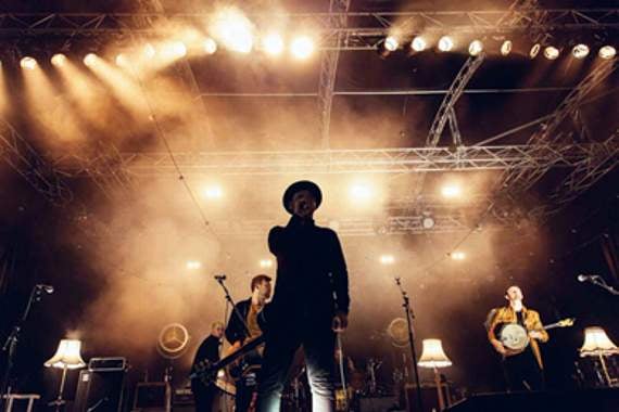 Towering show from Shackle