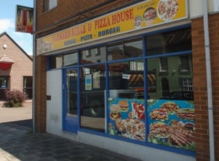 KEBAB SHOP: Marmaris Kebab & Pizza House owned by Bilhan Tuncel.