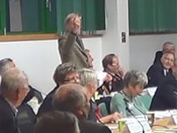 Forest of Dean councillor cleared of making V sign