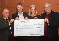 IT’s a boost for hospice from Forest Rotary club