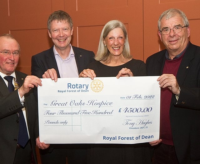 IT’s a boost for hospice from Forest Rotary club