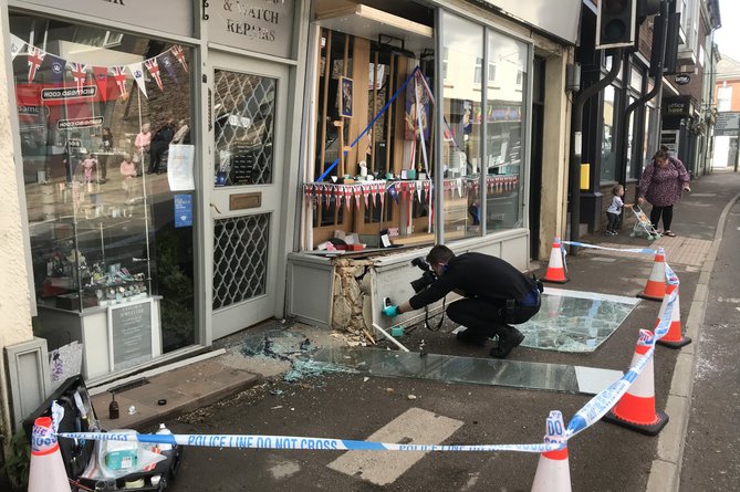 Crook collared as items sold off