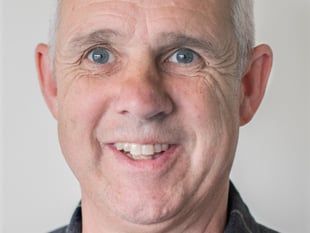 Council sticking with complaints panel despite legality concerns