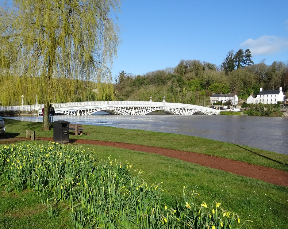 Old Wye Bridge closed to vehicles