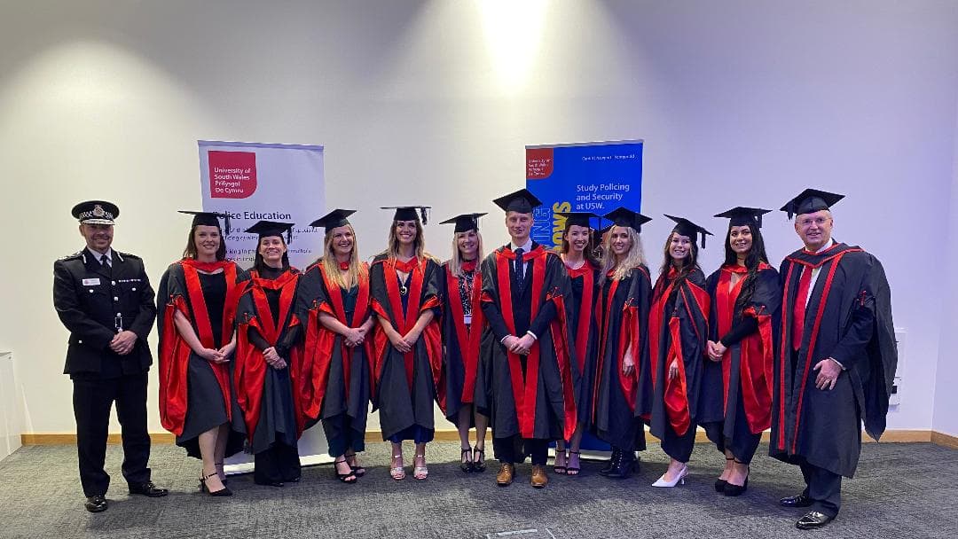 Gloucestershire has its first squad of graduate police officers ...
