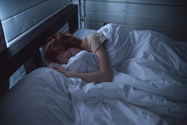 Bad habits before bed: Experts give top tips