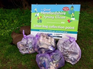 Binfluencers get busy for Great British Spring Clean
