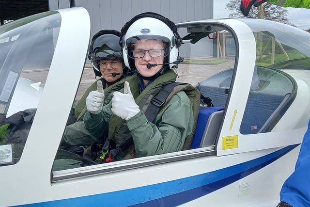 Cadets take to skies with ex-NATO chief