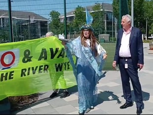 Wye protest takes campaign to Tesco AGM 