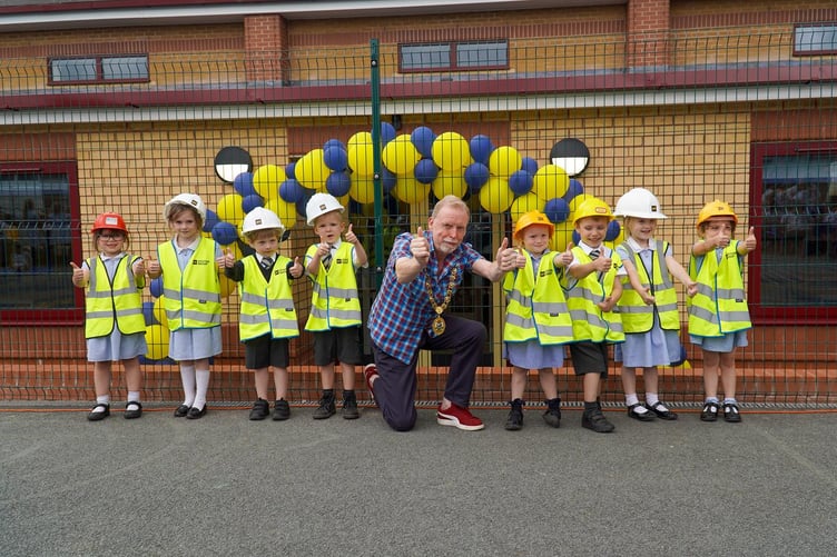 Mayor of Ross-on-Wye Louis Stark with St Joseph’s RC Primary School and Nursery pupils