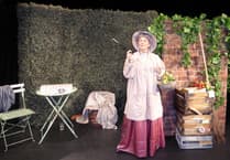 Alison Neil's one-woman play about E. Nesbit a 'virtuoso' example of local live arts