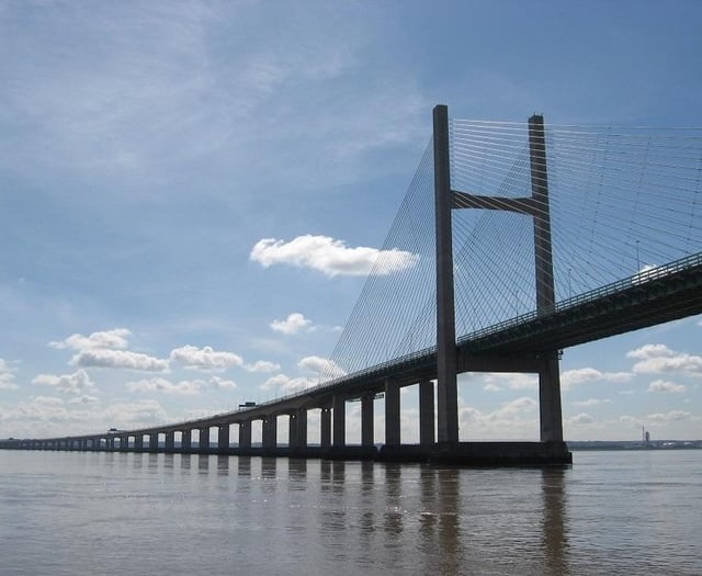 M4 roadworks close Prince of Wales Bridge