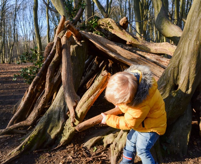 Families can browse free winter holiday activities for children