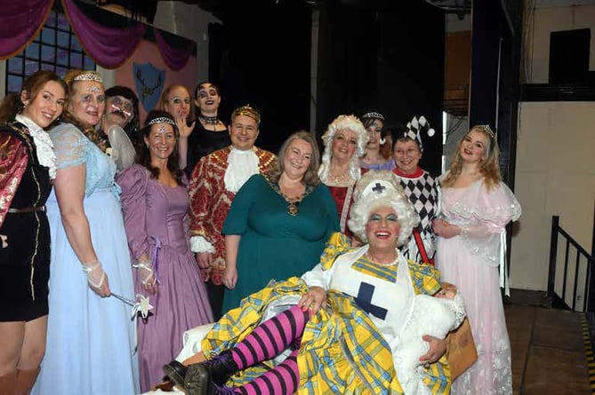 Dame Winifred Slaptickle (Simon Moore) and the rest of the cast with Mayor of Lydney Cllr Natasha Saunders