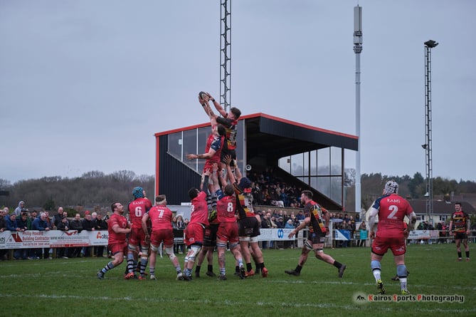 The sides contest a line-out