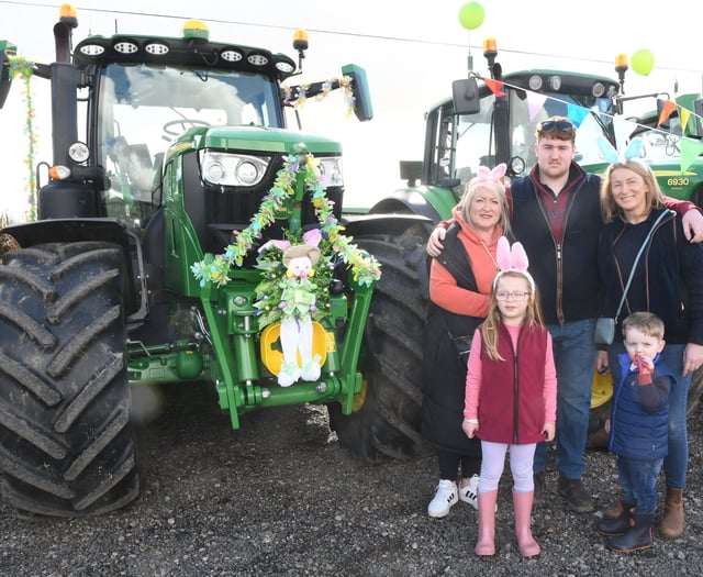 Tractor run pulls in the fans