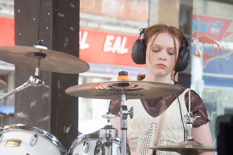 Grace Melia with Learn to Fly by Foo Fighters.