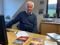 Stroat man offers motivational books to the community