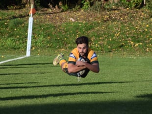 Newent survive tense
finale for narrow win