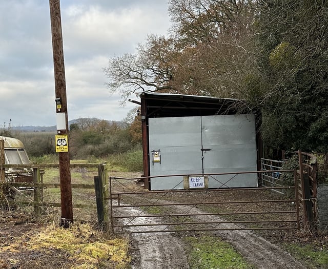 Plans to demolish unlawful barn and build new workshop pulled