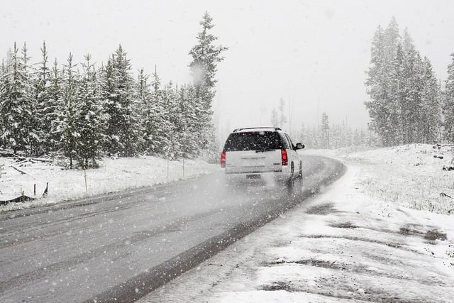 Experts reveal best car safety tips this winter