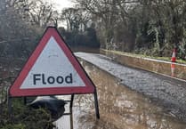 Severn estuary flood alert issued by Environment Agency