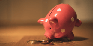 Experts: Plan ahead to save on holiday costs