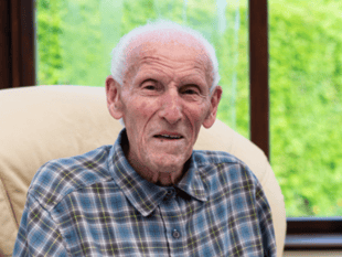Artist celebrates 91st birthday with exhibition 