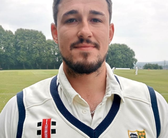 City slickers blitz Newent with 324-5