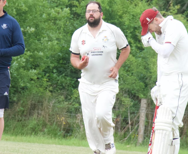  CINDERFORD WIN STARTS
WITH A FIRST BALL WICKET