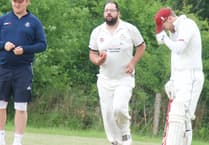CINDERFORD WIN STARTS
WITH A FIRST BALL WICKET