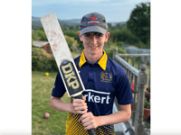Menaces pipped with ball to spare