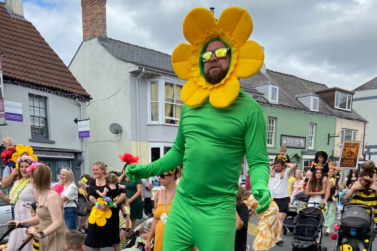 Flowering above the fray at Monmouth Carnival
