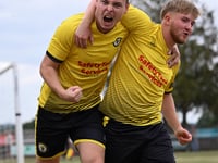 Daffs flower with comeback victories