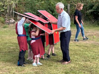 Children learn about Romans
