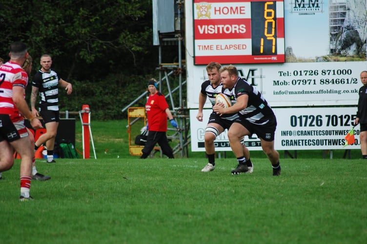 Prop Rowan Mullins on the charge. Picture: Roger Pike.
