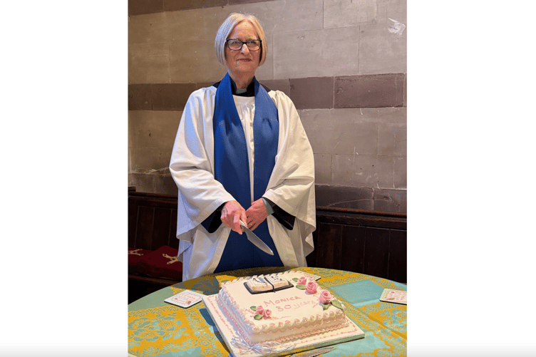 Monica Richardson with her 30th anniversary cake