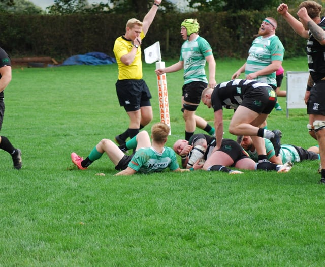 TWO TRIES FOR SELWAY
IN LYDNEY WIN AT CHEW