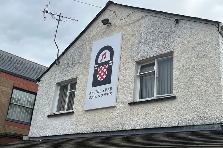 Archie's Bar