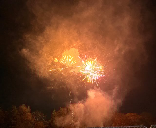 Lydney dazzled by spectacular fireworks