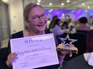 Sarah Baker wins Mobile Cat Groomer award