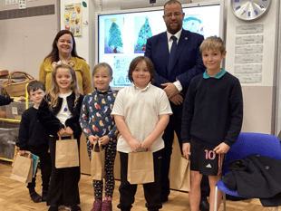 Ellwood School wins Artsmark Silver Award