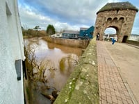 Tree blocks historic Monnow Bridge during latest flood alert