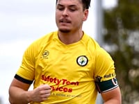 Thumping win puts Daffs in final