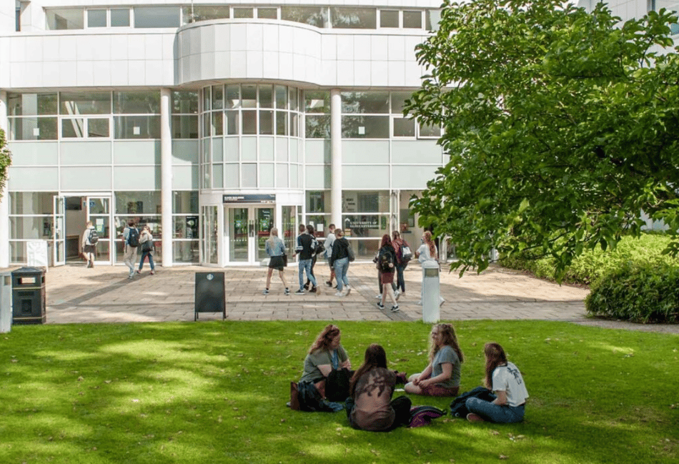 Gloucestershire Uni's refugee research for 2026