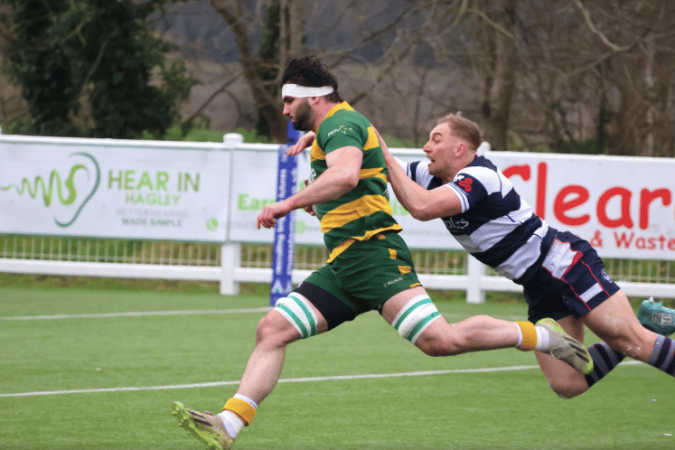 Newent were edged out 46-40 by Stourbridge in a thrilling Regional 1 Midlands encounter, but the visitors earned two bonus points after scoring six tries at Stourton Park.
