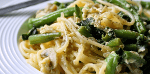 Simple spring carbonara with asparagus and peas