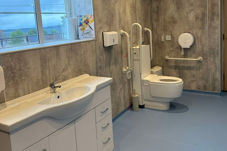 The new wet room at Brody’s Trust features an accessible wash and dry toilet, electronic ceiling hoist system and height-adjustable shower bed, providing a safe and dignified space for families awaiting home adaptations.