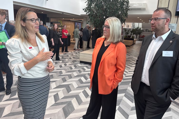 Dr Lucy Dumbell explains the facilities within the University Learning Hub to Baroness Jacqui Smith and Forest of Dean MP Matt Bishop during a guided tour.